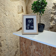 Load image into Gallery viewer, Tableau émaillé bleu de la collection  les végétales colorées
