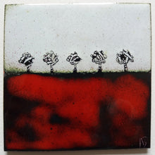 Load image into Gallery viewer, Tableau déco design représentant une allée d&#39;arbres au centre de cette pièce émaillée unique. Couleurs rouges sombres et noires sur un ciel émaillé blanc.
