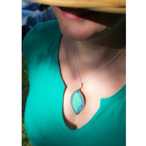 Pendentif unique - pièce de cuivre émaillée montée sur argent 925