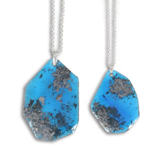 Load image into Gallery viewer, Pendentif BLEU LAGON - Collection Voyage Imaginaire - 2 tailles
