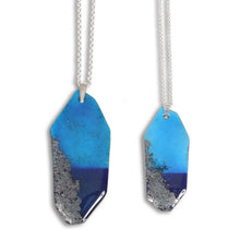 Load image into Gallery viewer, Pendentif BLEU LAGON &amp; OCÉAN- Collection Voyage Imaginaire - 2 tailles
