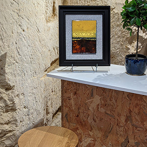 pièce unique . plaque de cuivre émaillée avec des émaux d'orfèvre - esprit contemporain coloris jaune et marron