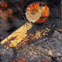 Load image into Gallery viewer, Email ocre et oxide de cuivre retranscris la lumière sur ce tableau sur mesur design.
