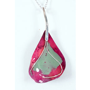 bijou pendentif fleur -émaillé  rose - vert - monté sur argent - émaux sur cuivre